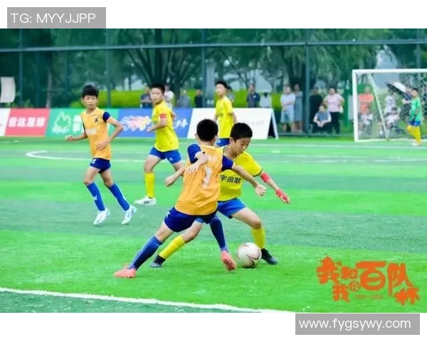 在绿茵场上展现凶悍风采的足球精神与团队合作的力量