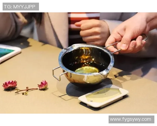 足球蜡烛的魅力与艺术结合探索点燃激情的运动之光